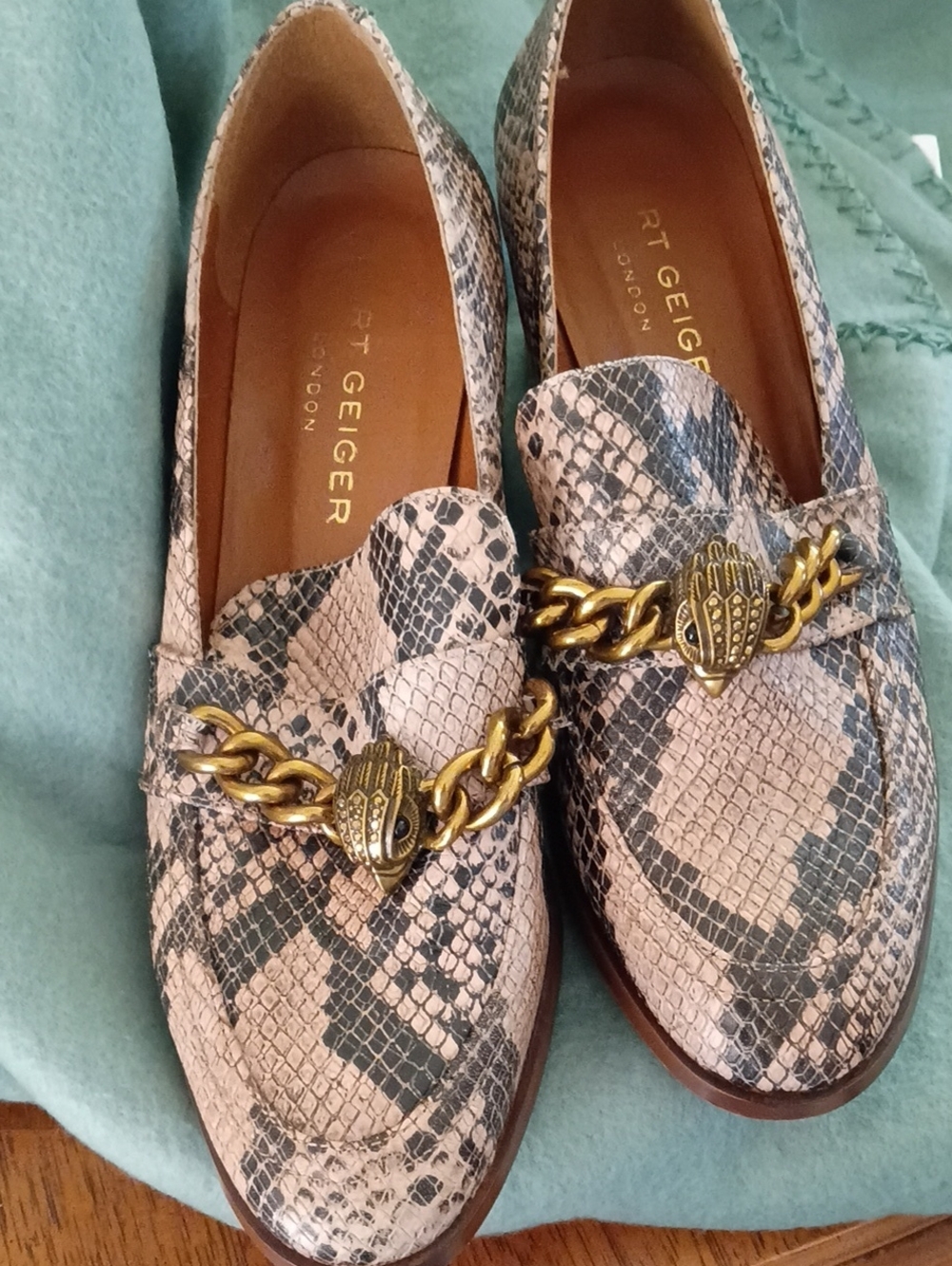 Kurt Geiger Tan and Gray Snake-Print Loafers with Gold Chain